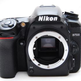 ★美品 Nikon デジタル一眼レフカメラ D7500 ボディ ブラック ニコン★