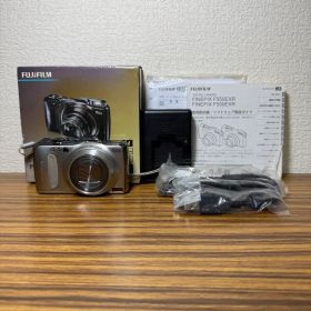 【美品】FUJIFILM FinePix F550EXR シャンパンゴールド