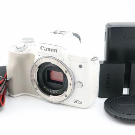 ★良品★キヤノン CANON EOS Kiss M ボディホワイト 充電器・ストラップ付★ W0444＃4848
