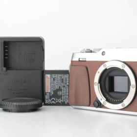 【美品】Fujifilm X-E3 Brown 24.3 MP Digital Mirrorless Camera 富士フィルム ミラーレス一眼カメラ ボディ ブラウン (EF-TN-JP2323)