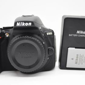 ★ほぼ新品★ Nikon ニコン デジタル一眼レフカメラ D5600 ボディ