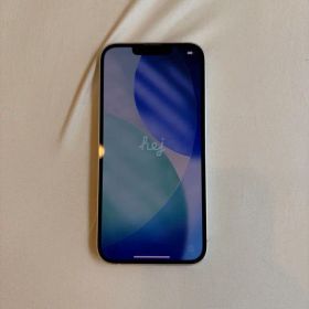 Apple iPhone 13 ホワイト