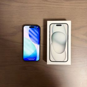 iPhone15 256GB【黒/バッテリー容量83%/箱付】