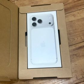 【新品・未開封】iPhone17ProMax 256GB シルバー SIMフリー