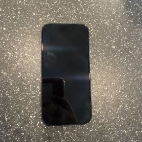 Apple iPhone 15 マットブラック