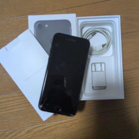Apple iPhone 7 ブラック 本体