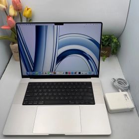 【高性能】MacBook Pro 16インチ M1 Max/32GB/1TB USキーボード『M3』