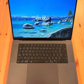 Apple MacBook Pro 16インチ M3 Pro 本体