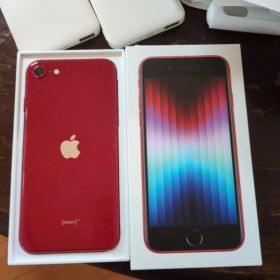 美品 iPhoneSE3（2023年モデル）レッド セール中