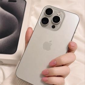 【美品】iPhone15 Pro 256GB ナチュラルチタニウム SIMフリー