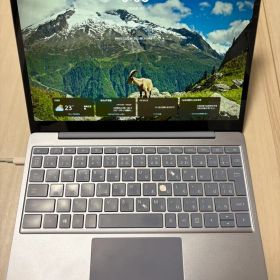 MicrosoftのSurface Laptop Goノート型パソコン
