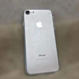 Apple iPhone 7 128GB SIMフリー