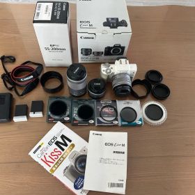 Canon EOS Kiss M ＋レンズ３本＋SDカード32GB付き
