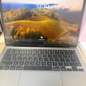 Apple MacBook Air M1 2020 13インチ 8GB