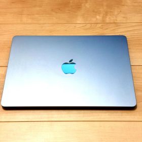 Apple MacBook Air M2 （RAM:8GB/SSD:256GB）