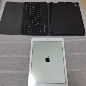 Apple iPad（第6世代）Wi-Fi：A1893 128GB
