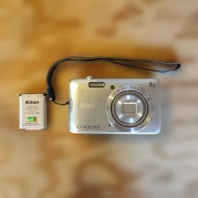 Nikon COOLPIX A300 デジタルカメラ 8倍ズーム