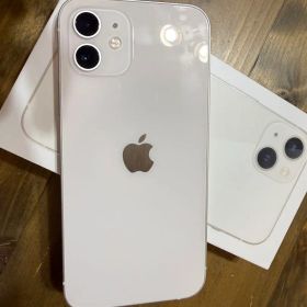 Apple iPhone 12 White 64GB 本体 スターライト