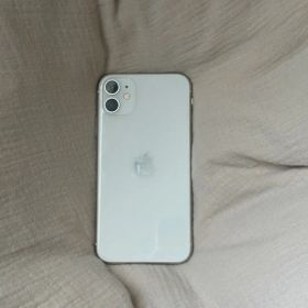 Apple iPhone 11 ホワイト 本体