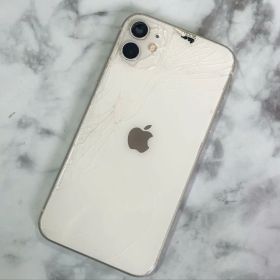 Apple アップル iPhone11 64GB au ホワイト 白 ジャンク品