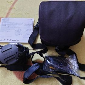 【ケース付き】FUJIFILM FinePix S3200