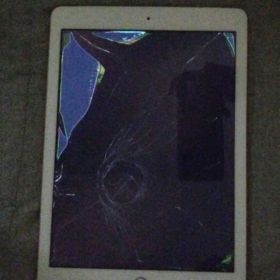 iPad 第6世代 Wi-Fi+Cellular 液晶割れあり 動作確認済み