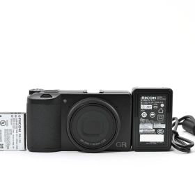 【返品保証】★極上美品★リコー RICOH GR III 《ショット数：2,465回》★ L1398#7589