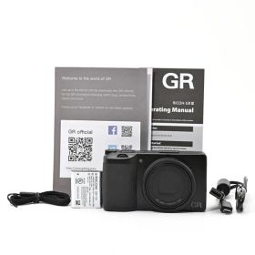 ＜美品＞ RICOH GR III｜高級コンパクトデジタルカメラ｜シャッター数1,065枚｜動作良好｜外観新品同様｜光学良好｜レンズ内チリあり｜安心の高コンディション