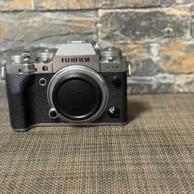 FUJIFILM X-T4 シルバー ボディ 元箱無し