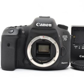 【返品保証】★新品級★キヤノン Canon EOS 7D Mark II ボディ《ショット数:4,953回》★ L476#7816