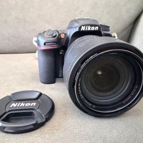Nikon D7500