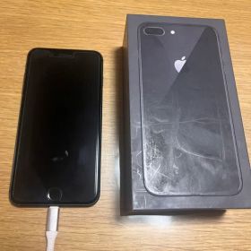 Apple iPhone 8 Plus 64GB 本体