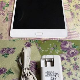 【即購入大歓迎‼️】 dtab Compact d-01Jゴールド純正充 電器付