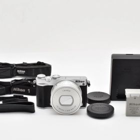 美品 ニコン Nikon 1 J5 レンズキット ミラーレスカメラ 軽量高性能