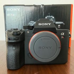 【美品】ソニー SONY フルサイズミラーレス一眼 α7RM3 ボディ