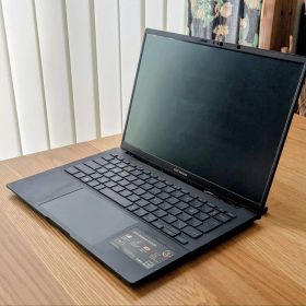 【筐体破損】Core Ultra 7 155H 搭載 ASUS Zenbook