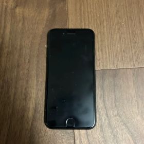 iPhone7 32GB ブラック 本体