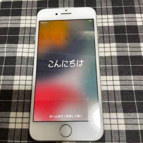 中古品 iPhone 7 Silver 128 GB SIMフリー