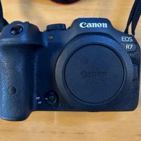 Canon EOS R7 本体 ミラーレス一眼 ボディ