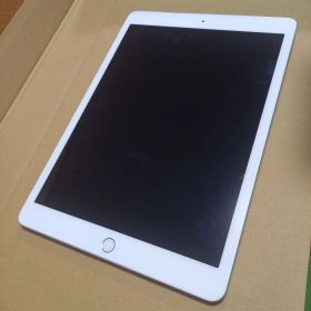 Apple iPad 第８世代 32GB シルバー Wi-Fi 本体のみ