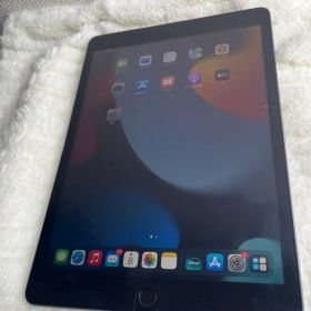 iPad第８世代【動作OK、初期化済】32GB