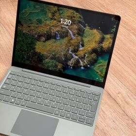 【美品♪】Microsoft Surface Laptop Go 2