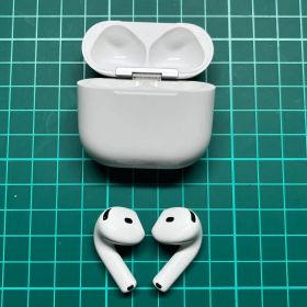 AirPods 第4世代 清掃済み【a101】