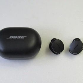【中古品】BOSE QuietComfort Earbuds ボーズ ノイズキャンセリング対応 ワイヤレスイヤホン ブラック送料無料！