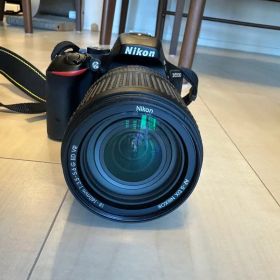 Nikon D5500 高倍率18-140mm米国版 英語メニュー