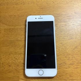 Apple iPhone 8 シルバー 64GB