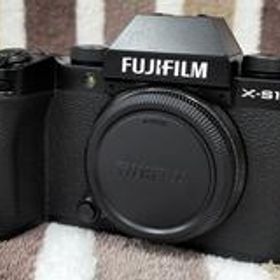 デジタルミラーレス一眼カメラ X-S10 ダブルズームキット FUJIFILM
