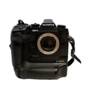 OLYMPUS デジタル一眼カメラ OM-D E-M1X【中古】