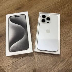 Apple iPhone 15 Pro 本体