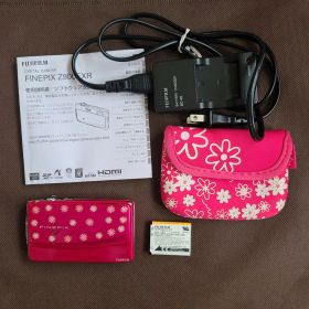 FUJIFILM FinePix Z900EXR 本体 ピンク中古品